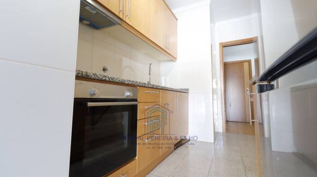 Apartamento T2+1 C/Terraço - Serra do Pilar / V. N. de Gaia