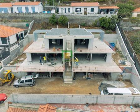 Moradia Geminada em Constução
