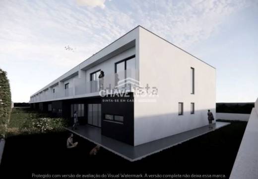 Moradia T3 Geminada em construção - Espargo, S. Mª da Feira