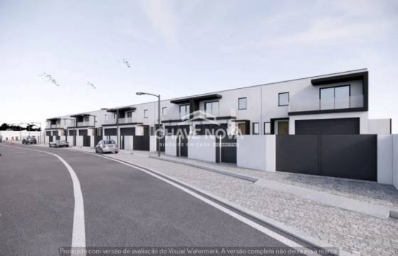 Moradia T3 Geminada em construção - Espargo, S. Mª da Feira