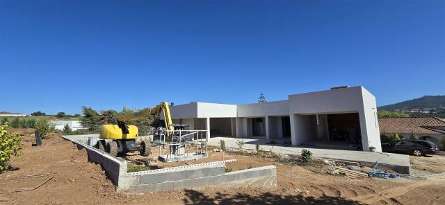 Moradia Térrea de Luxo T4