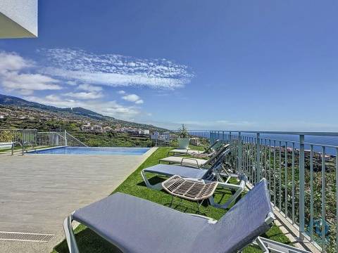 House in Calheta