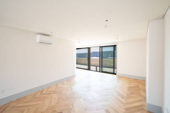 Penthouse T3 Duplex na Baixa do Porto