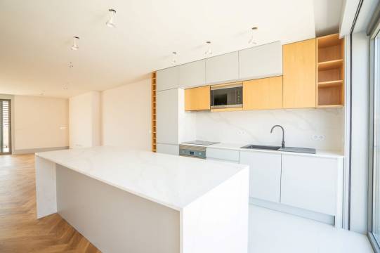 Penthouse T3 Duplex na Baixa do Porto