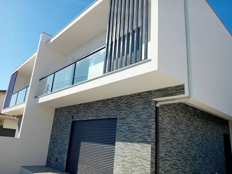 Semi-Detached in Seixal