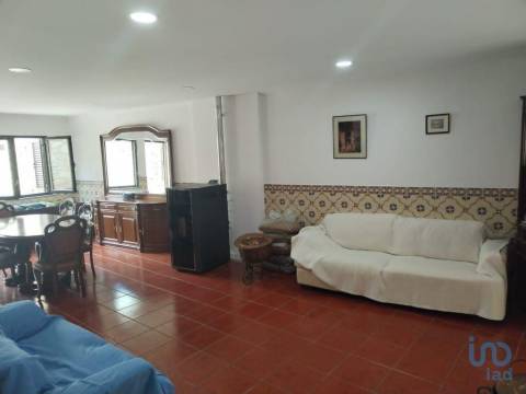 House in Bombarral