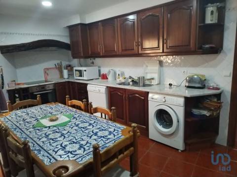 House in Bombarral
