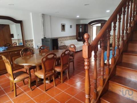 House in Bombarral