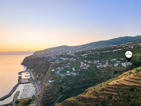Villa in Calheta