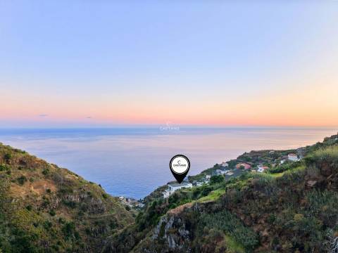 Villa in Calheta