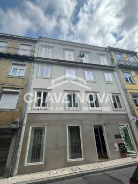 T2 Duplex Novo - Ideal para Habitação ou Alojamento Local no Coração do Porto