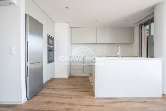 Apartamento T2 Novo  107 m², 5º e ultimo piso, duas varandas. Centro de Vila Nova de Gaia