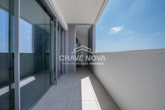 Apartamento T2 Novo  107 m², 5º e ultimo piso, duas varandas. Centro de Vila Nova de Gaia