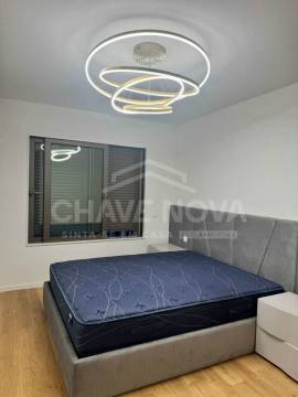 Arrendamento T2  Antas Atrium | Piscina, Ginásio e Conforto Moderno
