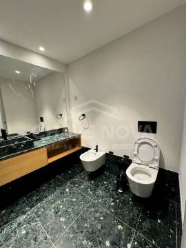 Arrendamento T2  Antas Atrium | Piscina, Ginásio e Conforto Moderno