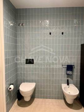 Apartamento T1 a venda na Rua Professor Armando De Castro
