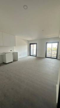 Apartamento T2 Novo c/Piscina e Lugar de Garagem em Canidelo