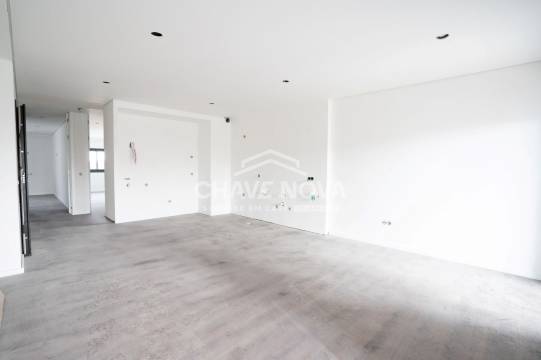 Apartamento T2 Novo c/Piscina e Lugar de Garagem em Canidelo
