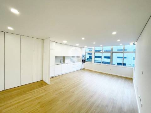 Apartamento T2 Remodelado em Póvoa de Varzim
