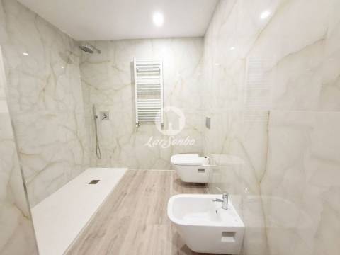 Apartamento T3Como Novo na Póvoa de Varzim