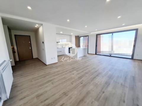 Apartamento T3Como Novo na Póvoa de Varzim