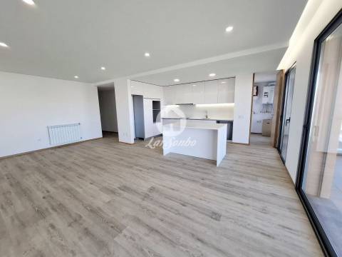 Apartamento T3Como Novo na Póvoa de Varzim