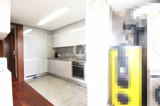 Apartamento T3 C/garagem fechada para 2 carros no centro da Póvoa de Varzim