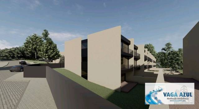 Moradia Nova T3 2 Frentes à Escola EB23 de S. P. da Cova "Regadas"