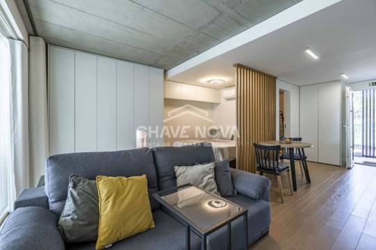 Semi-new studio apartment with 2 parking spaces in Canidelo (200m from the beaches)