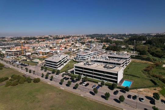 Semi-new studio apartment with 2 parking spaces in Canidelo (200m from the beaches)