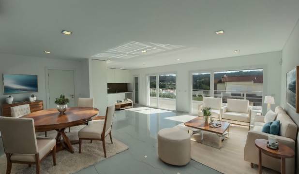 Moradia T3+1  com garagem, terraços e lote de terreno. Junto a Coimbra