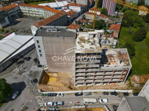 Apartamento T2 Novo c/ Lugar de Garagem em Mafamude (Centro de Gaia)