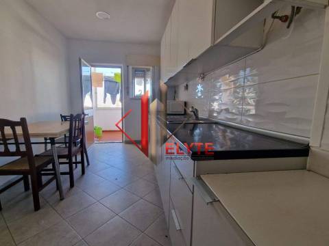 Apartamento 3 assoalhadas todo renovado no centro de Samora Correia
