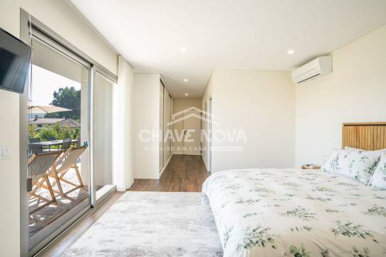 Incrível Moradia Térrea de 4 Frentes | Penafiel