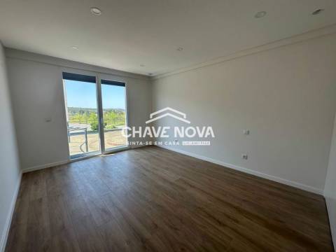 Apartamento T3 - Construção de excelencia no Garden Residence Torres Vedras
