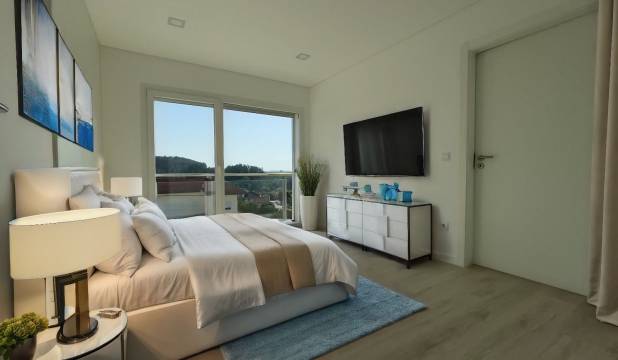 Moradia T3+1  com garagem, terraços e lote de terreno. Junto a Coimbra