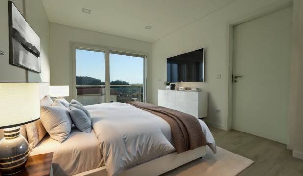 Moradia T3+1  com garagem, terraços e lote de terreno. Junto a Coimbra