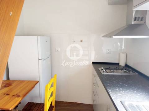 Moradia M6 ideal p/ Hostel com Restaurante em Touguinha