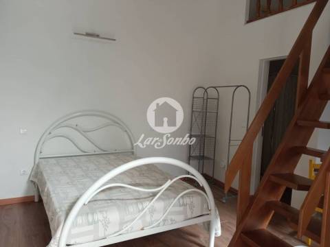 Moradia M6 ideal p/ Hostel com Restaurante em Touguinha