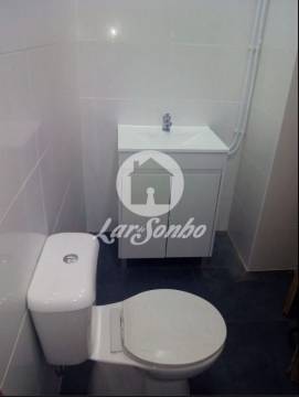 Moradia M6 ideal p/ Hostel com Restaurante em Touguinha
