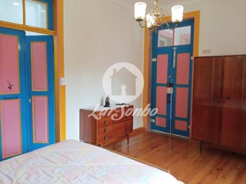 Moradia M6 ideal p/ Hostel com Restaurante em Touguinha