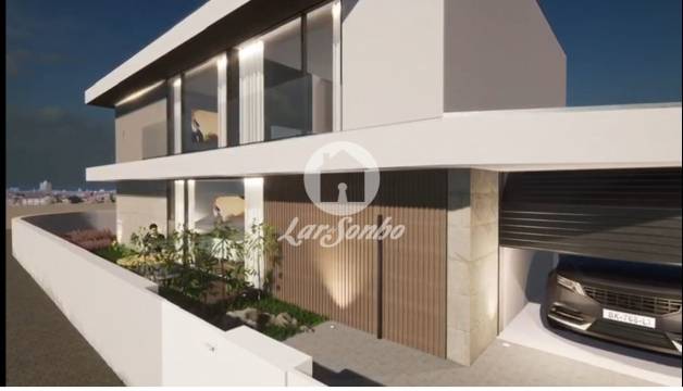 Moradia M3+1 NOVA de luxo com G.F. a 300m da praia de Arvore, Vila do Conde