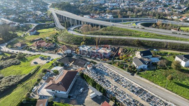 Moradia T3 de Gaveto em construção em Antime, Fafe