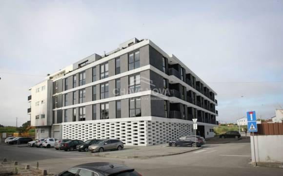 Apartamento T1 novo em São Bernardo  249.500€
