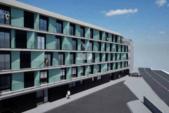 Apartamento T1 com varanda e garagem ao Pólo Universitário