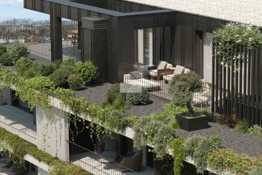 Apartamento T4 com varanda e 3 suites em condomínio privado com piscina