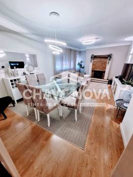 Apartamento T3 com box para 2 carros - Barão do Corvo