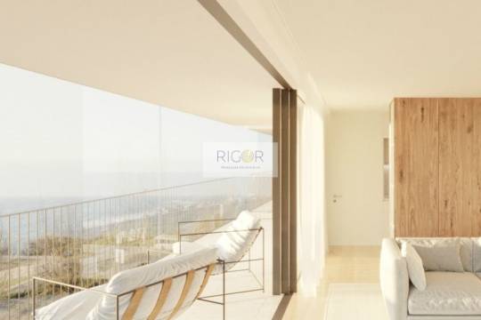 Apartamento T3 novo com varanda à seca do bacalhau