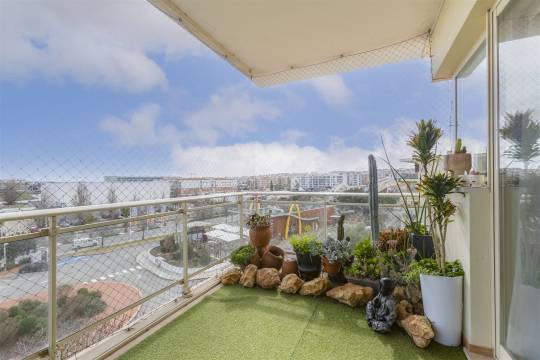 Apartamento T2 com jardim e piscina em Lagos, Algarve
