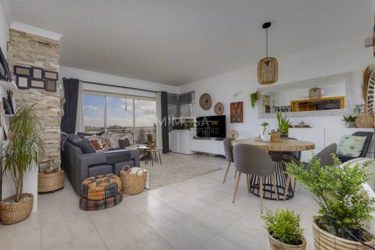 Apartamento T2 com jardim e piscina em Lagos, Algarve